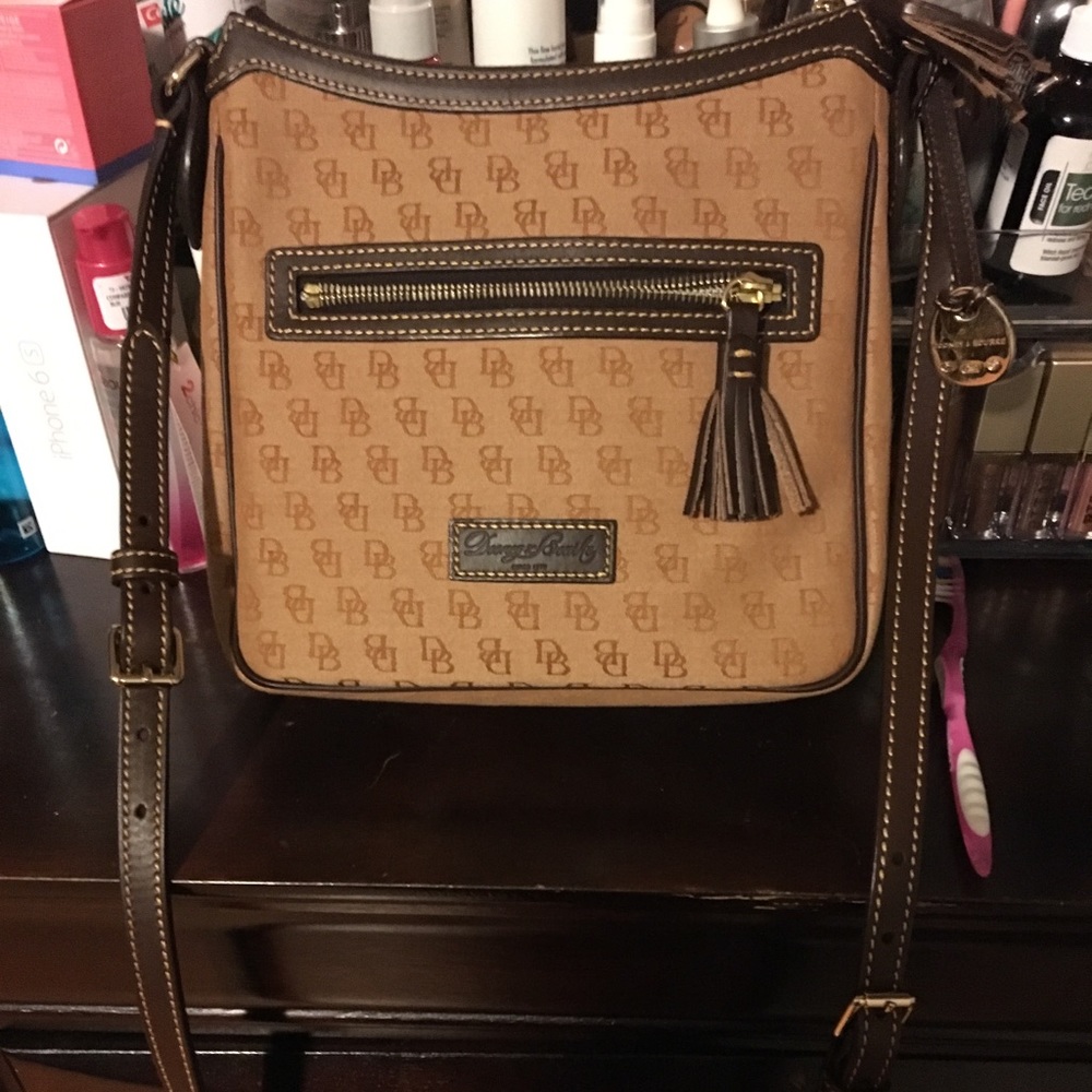 Dooney and bourke front pocket crossbody